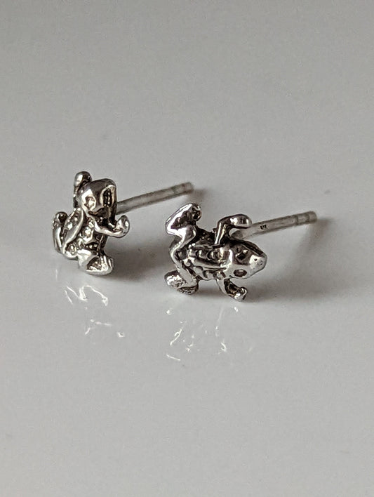 Silver Steed Spotted Frog Stud Earrings