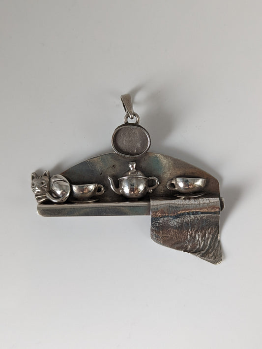 Silver Steed A Cat's Shelf Silver Pendant