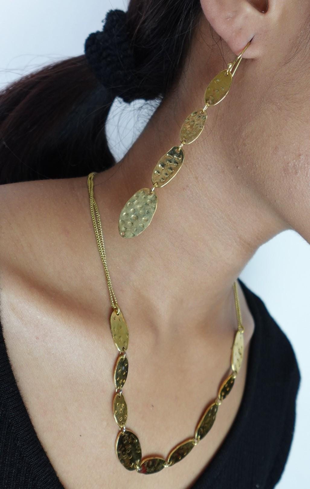 Hammered Gold Disc Necklace and Drop Earrings Set – Textured Oval Link Statement Jewelry