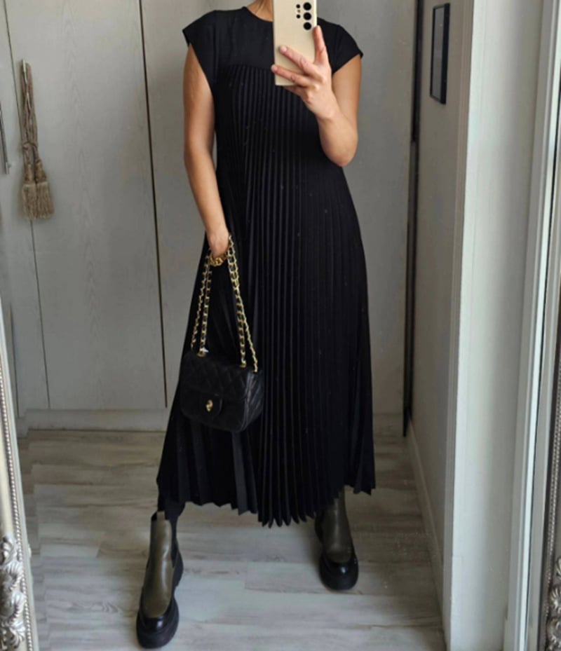 Lara | Timeless and Comfortable Dress