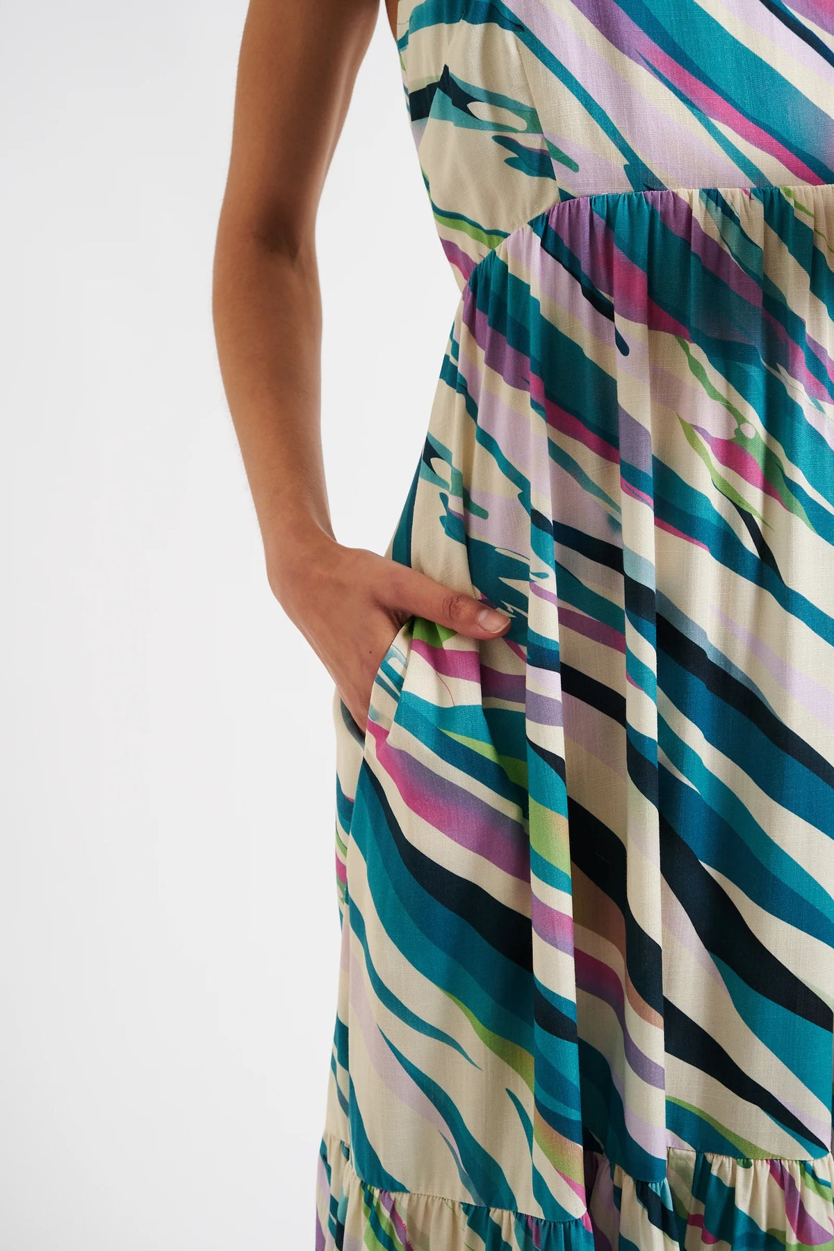 Jema Diagonal Wave Print Midi Sundress