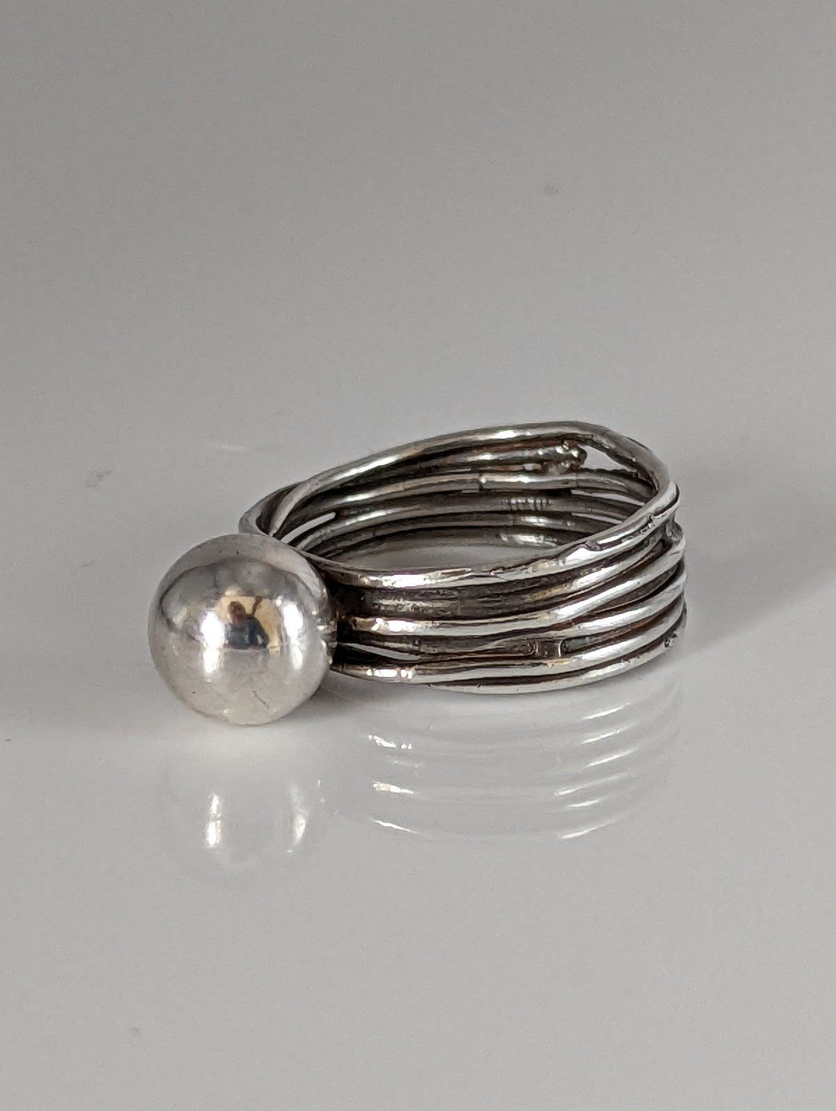 Silver Steed Silver Wired band with large Silver Ball