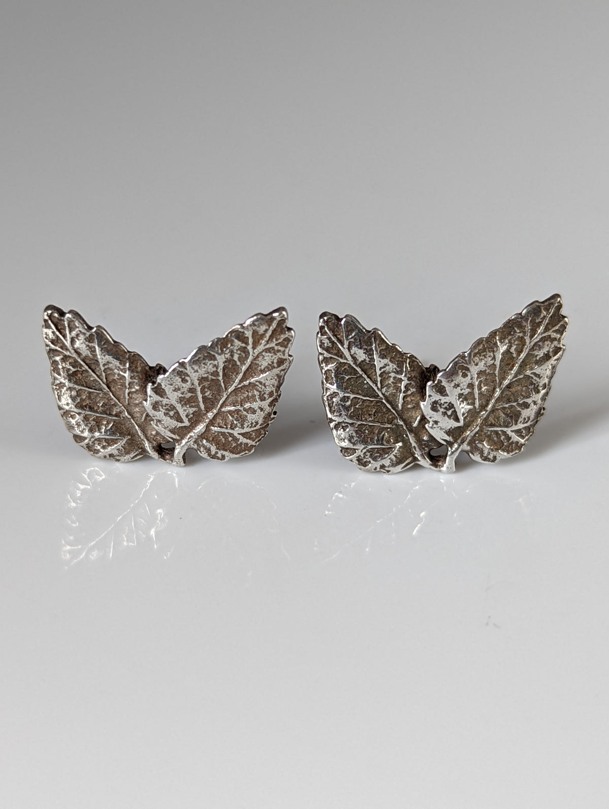 Silver Steed Oak Tree Leaves Stud Earrings