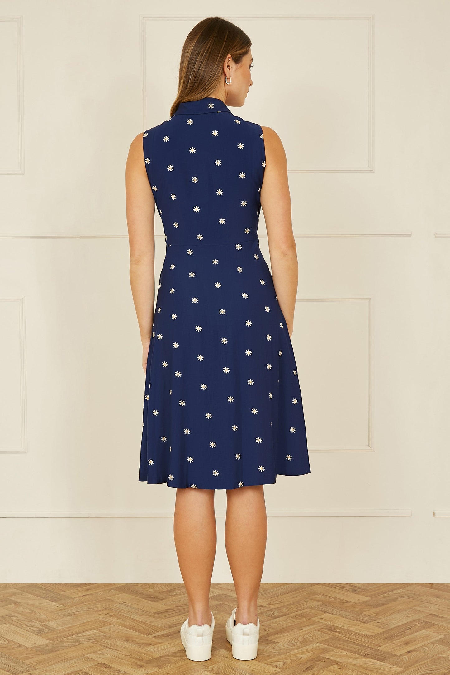 Yumi Navy Daisy Print Embroidered Sleeveless Shirt Dress